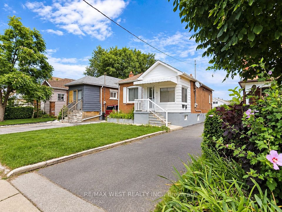 51 Mould Avenue Bsmt, Toronto, On M6n 3z8