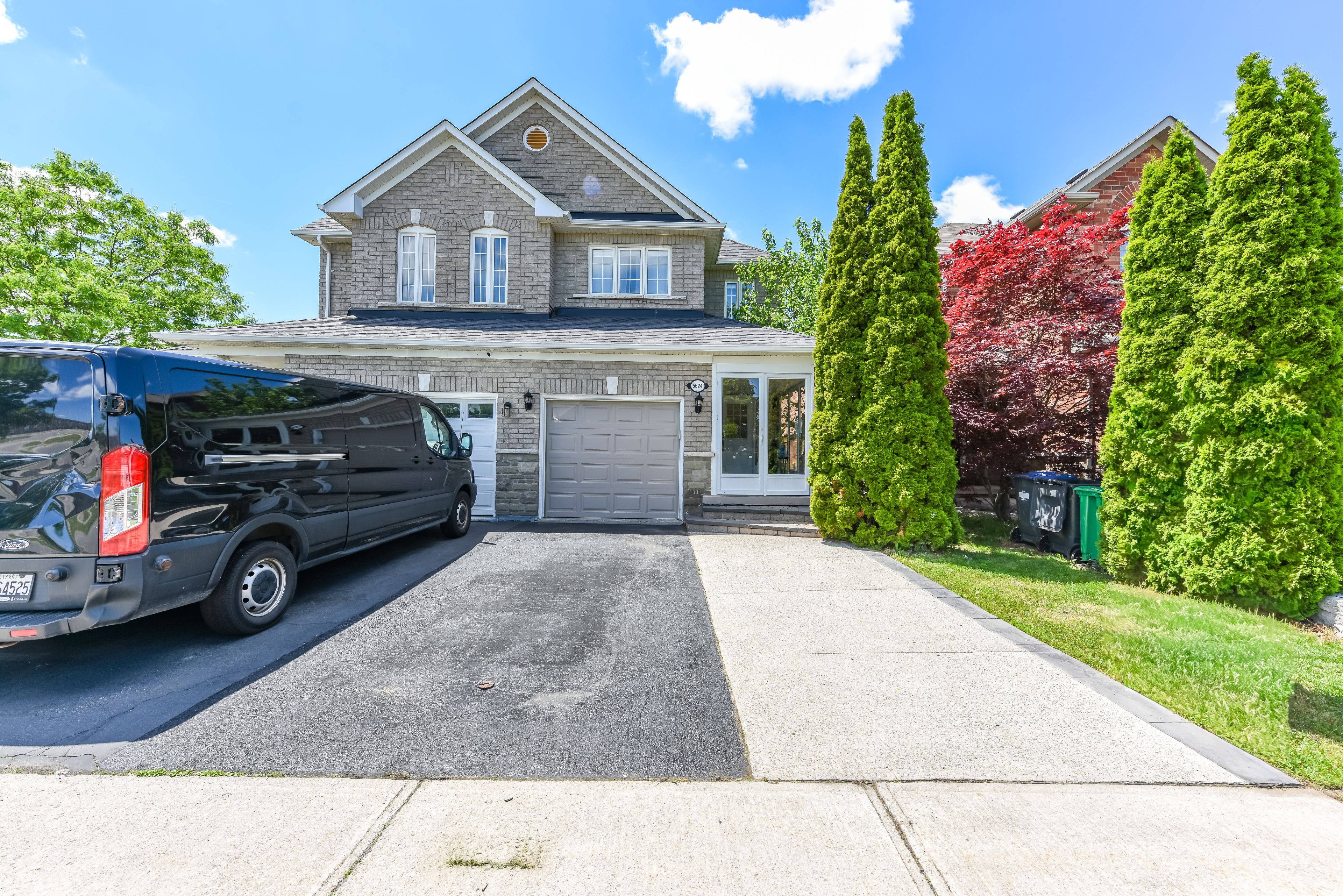 5624 Freshwater Drive, Mississauga, On L5m 7n1