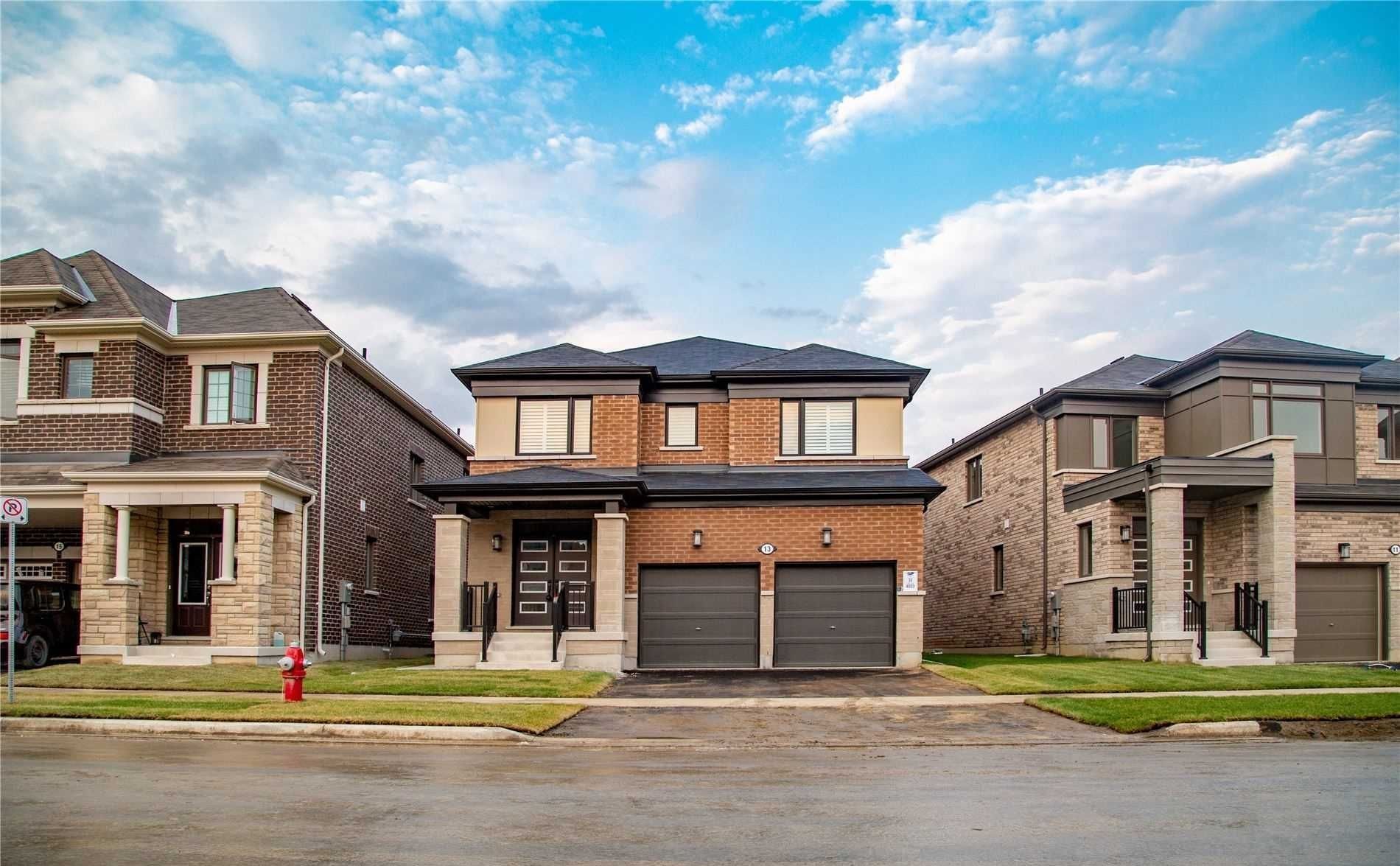 13 Divers Road, Brampton, On L7a 5c8