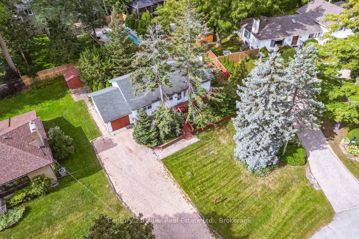 2013 Deramore Drive, Oakville, On L6j 2p6