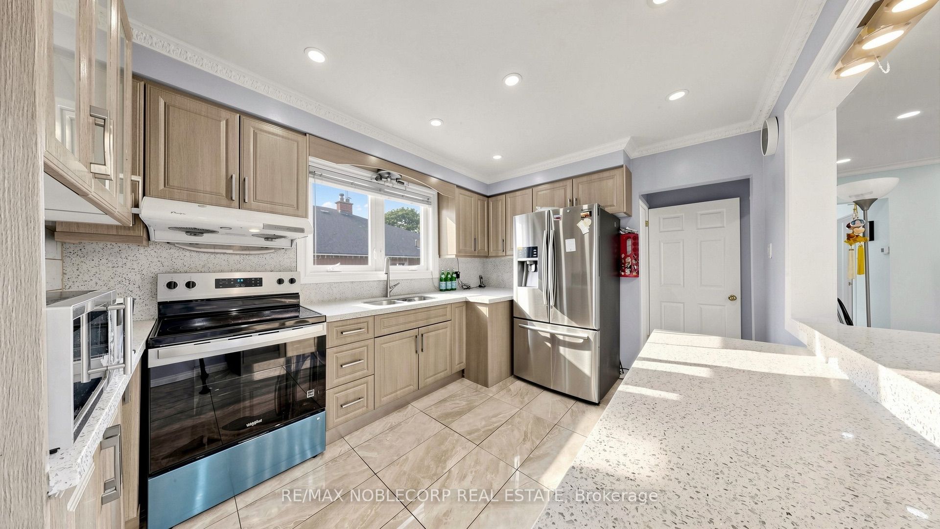 95 Snowood Court, Toronto, On M3n 1e7