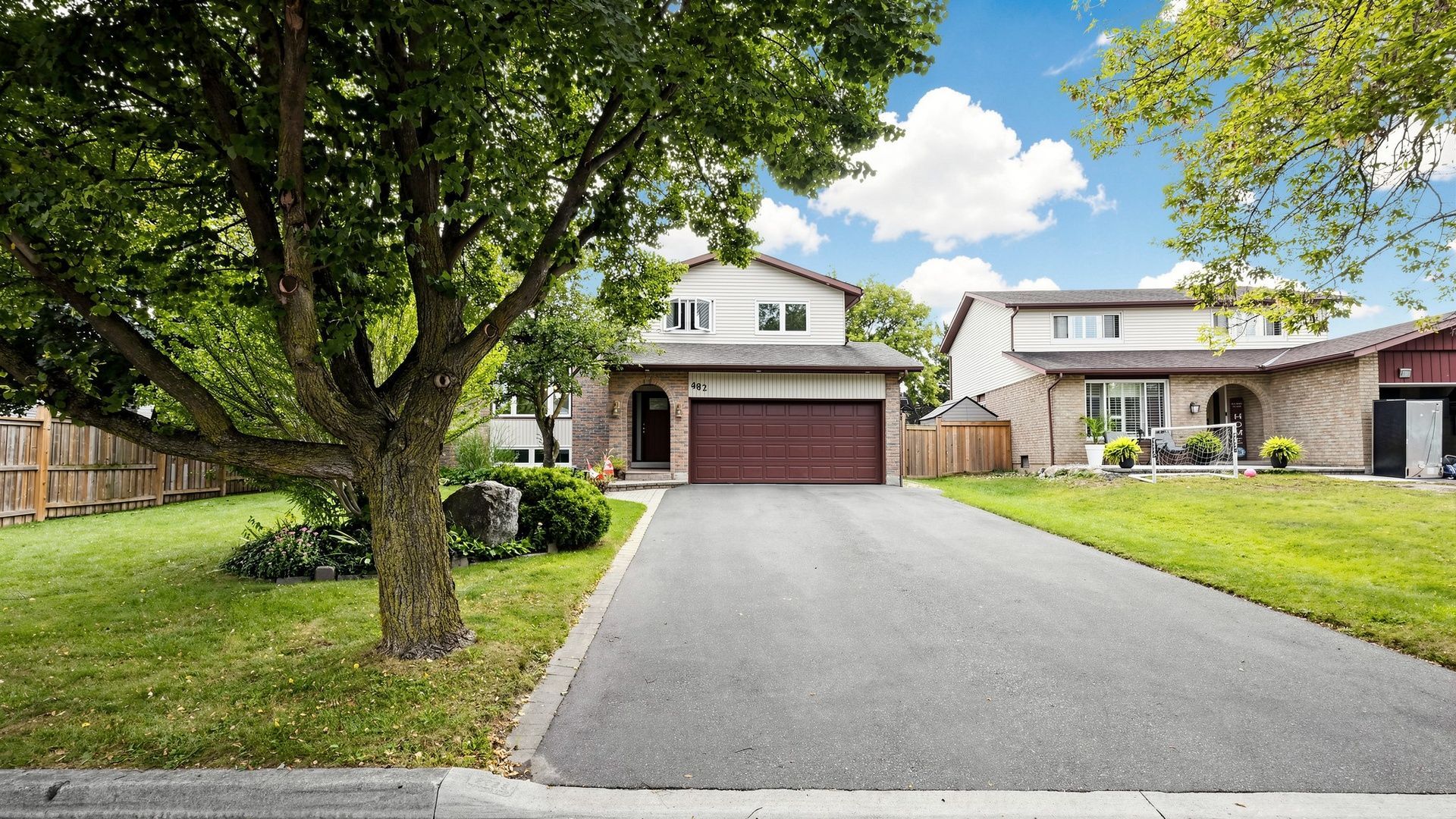 482 Gowland Crescent, Milton, On L9t 4e5