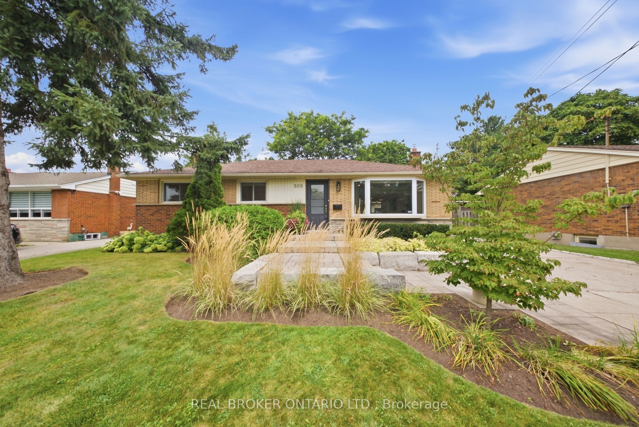 505 Enfield Road, Burlington, On L7t 2x5