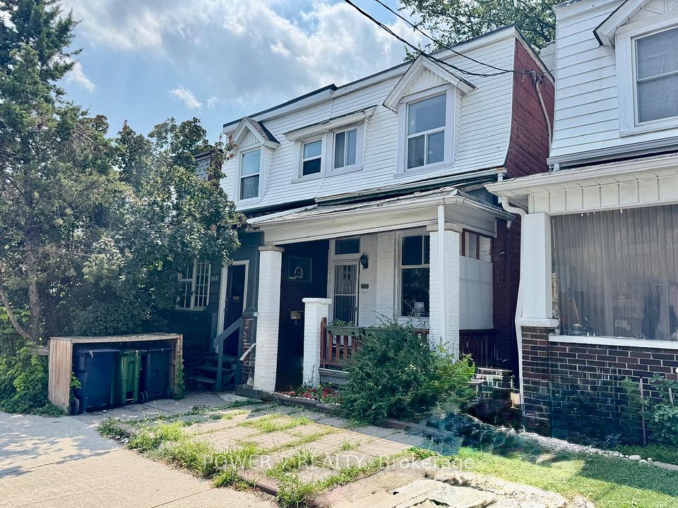 810 Ossington Avenue, Toronto, On M6g 3v1