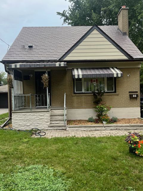 88 Mccaul Street, Brampton, On L6v 1j3