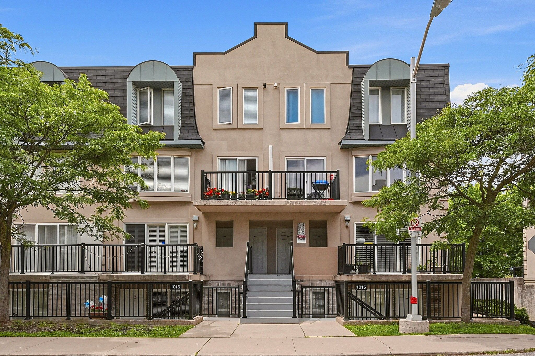 75 George Appleton Way 2048, Toronto, On M3m 0a2