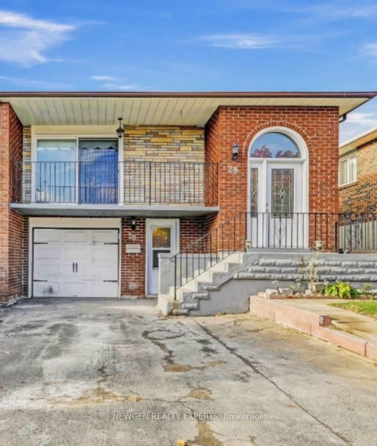 28 Royal Salisbury Way, Brampton, On L6v 3j6
