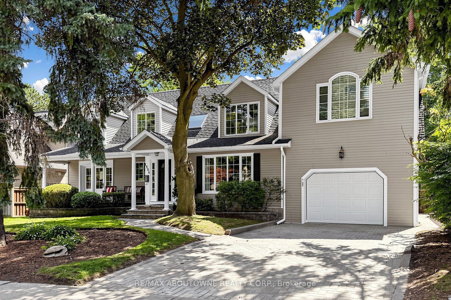 1304 Devon Road, Oakville, On L6j 2l8