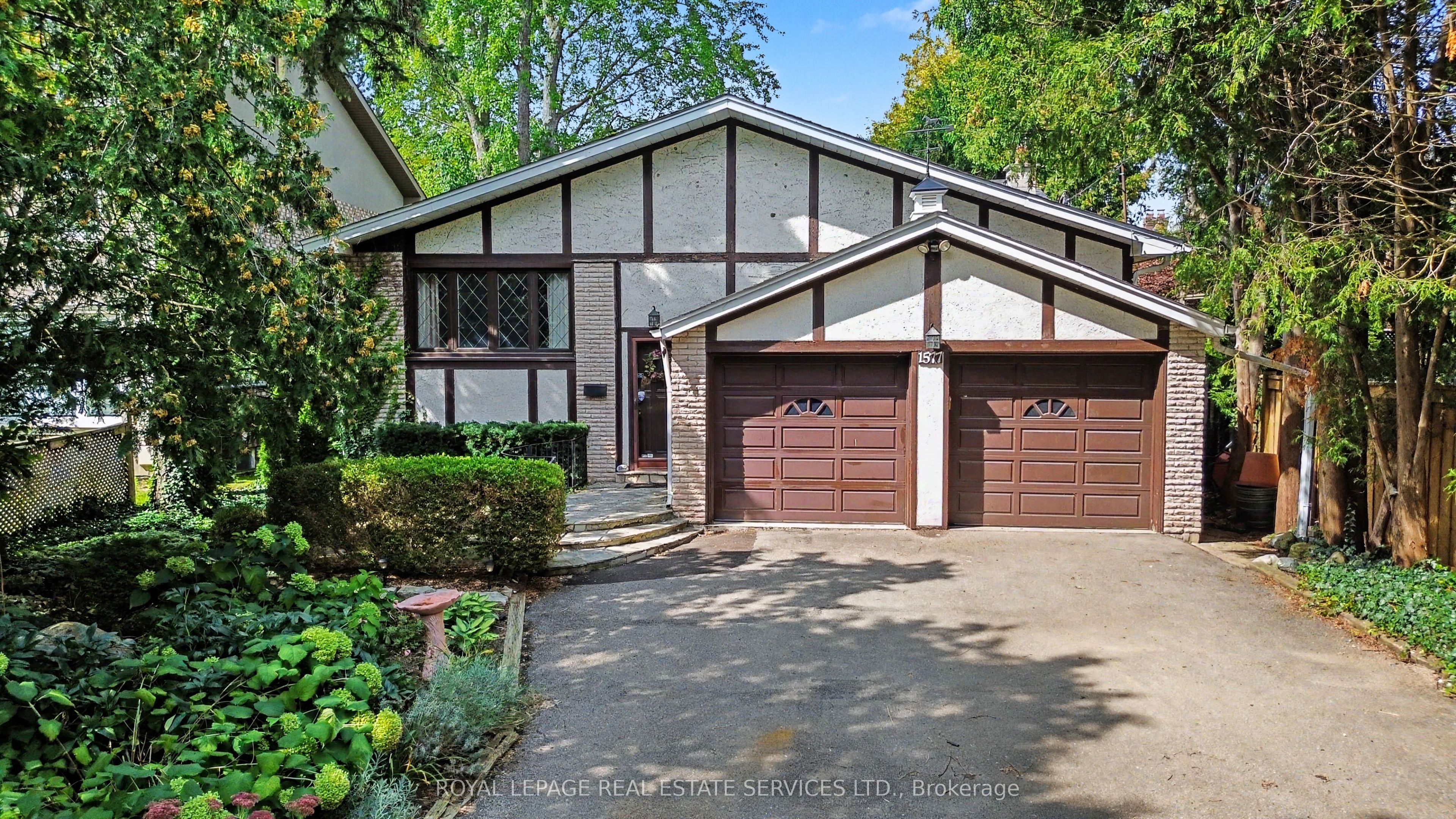 1577 Thompson Street, Mississauga, On L5c 1b4