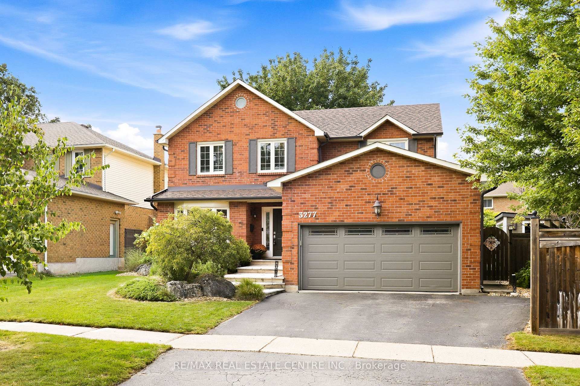 3277 Woodside Avenue, Burlington, On L7m 2r9