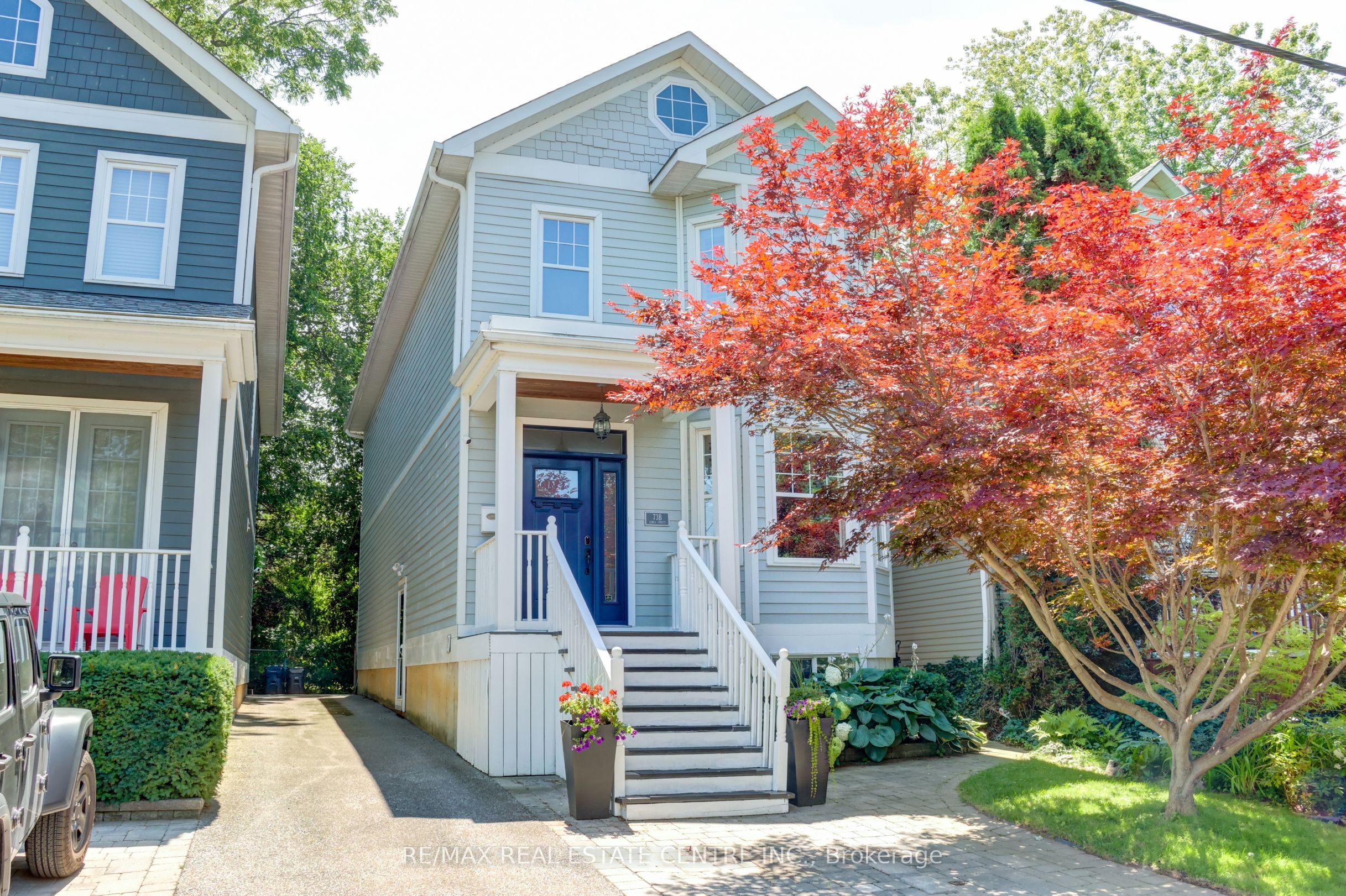 73b James Street, Toronto, On M8w 1l7