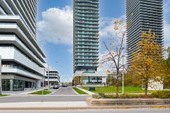 33 Shore Breeze Drive 3801, Toronto, On M8v 0g1