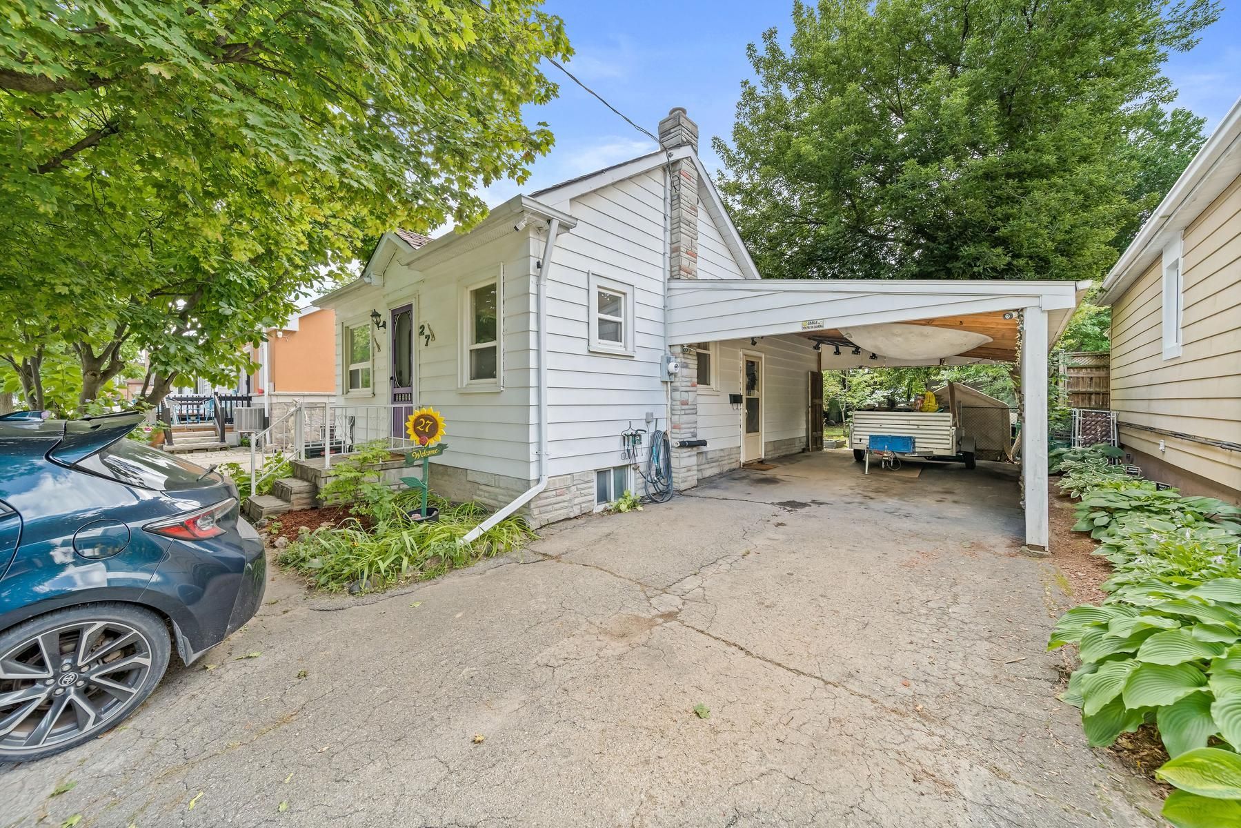 27 Royce Avenue, Brampton, On L6y 1j6