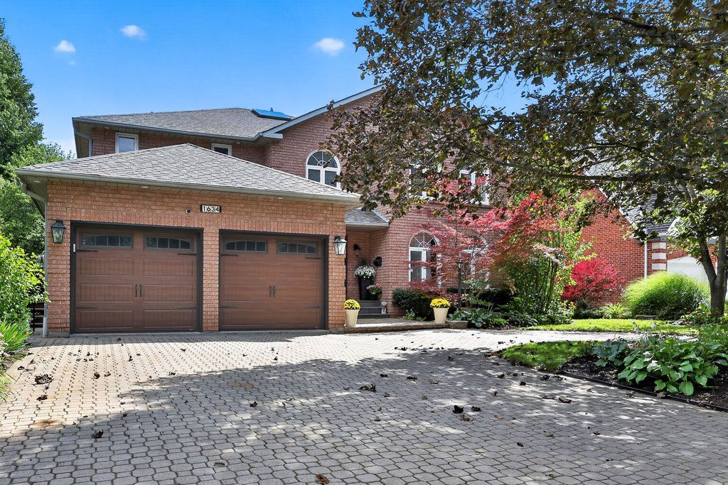 1634 Tipperary Court, Mississauga, On L5h 3z4