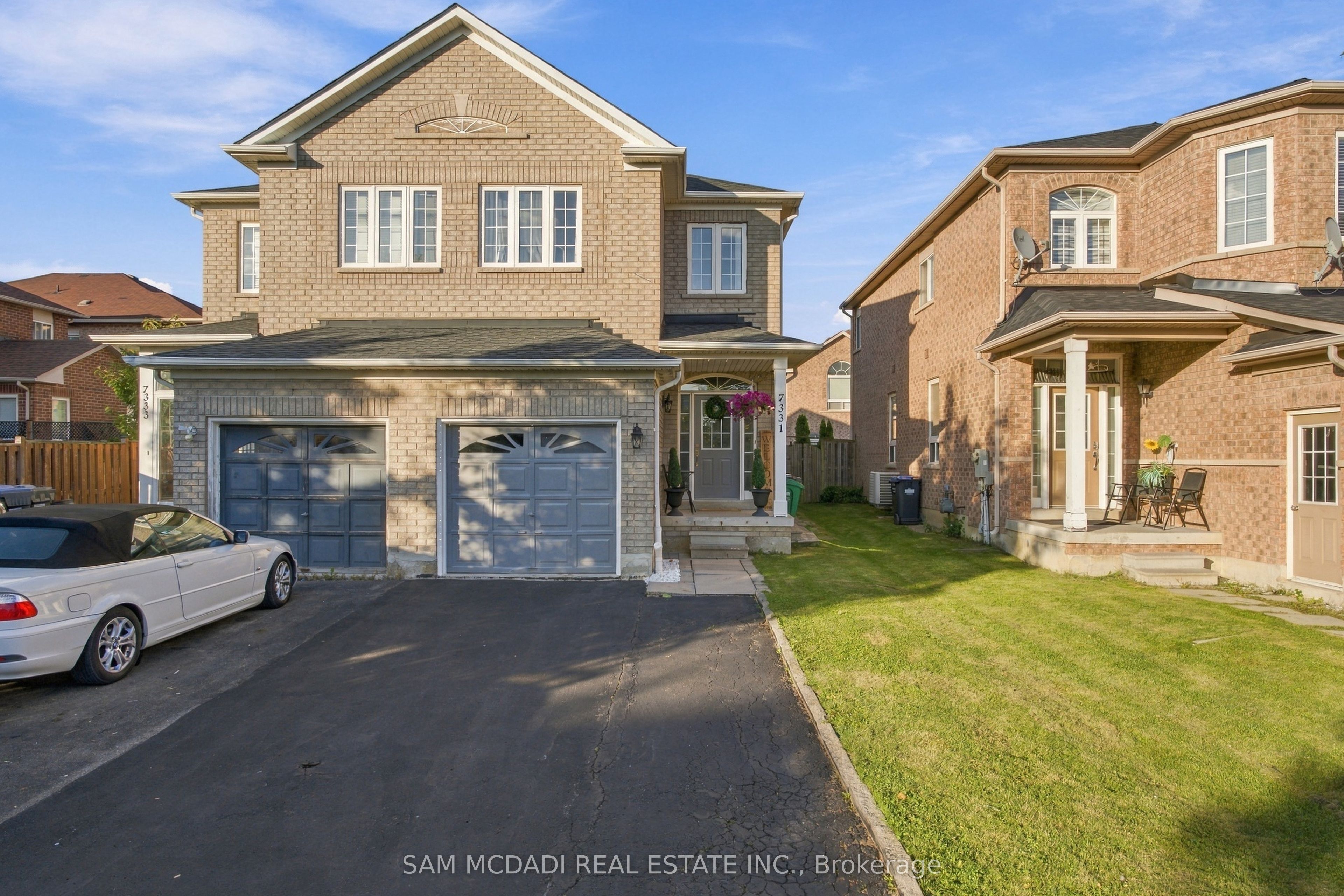 7331 Cork Tree Row, Mississauga, On L5n 8n9
