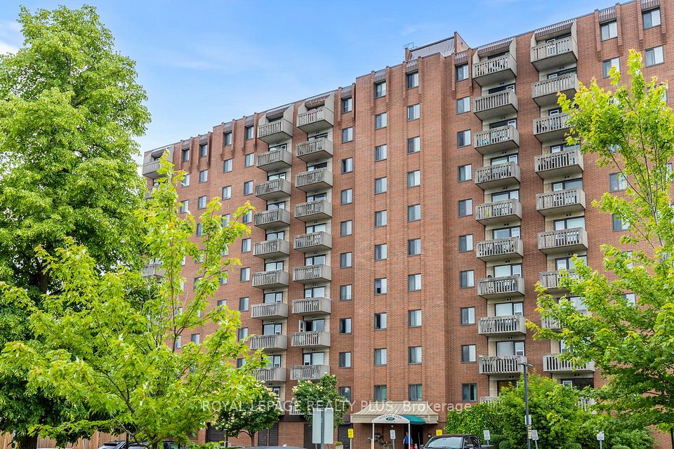 6720 Glen Erin Drive 1012, Mississauga, On L5n 3k8