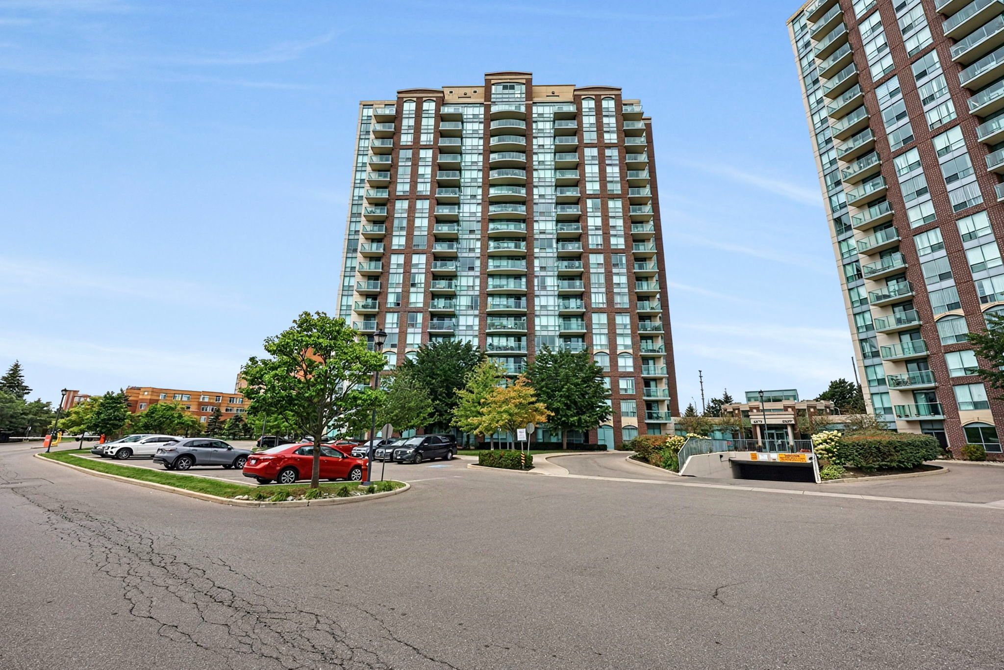 4879 Kimbermount Avenue 1703, Mississauga, On L5m 7r8