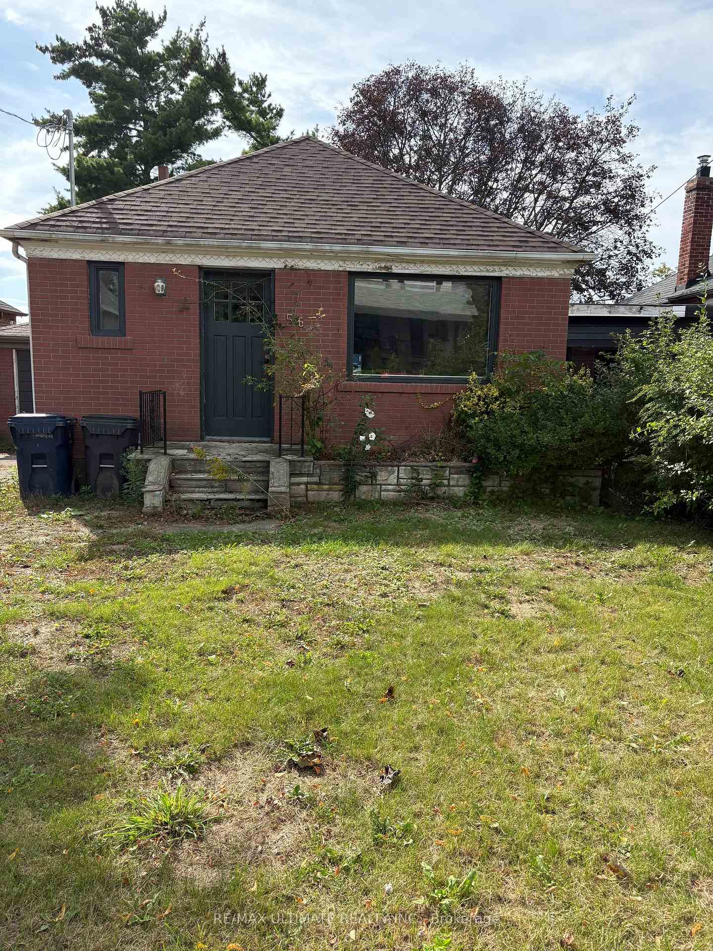 56 Glenhaven Street, Toronto, On M6m 3m3