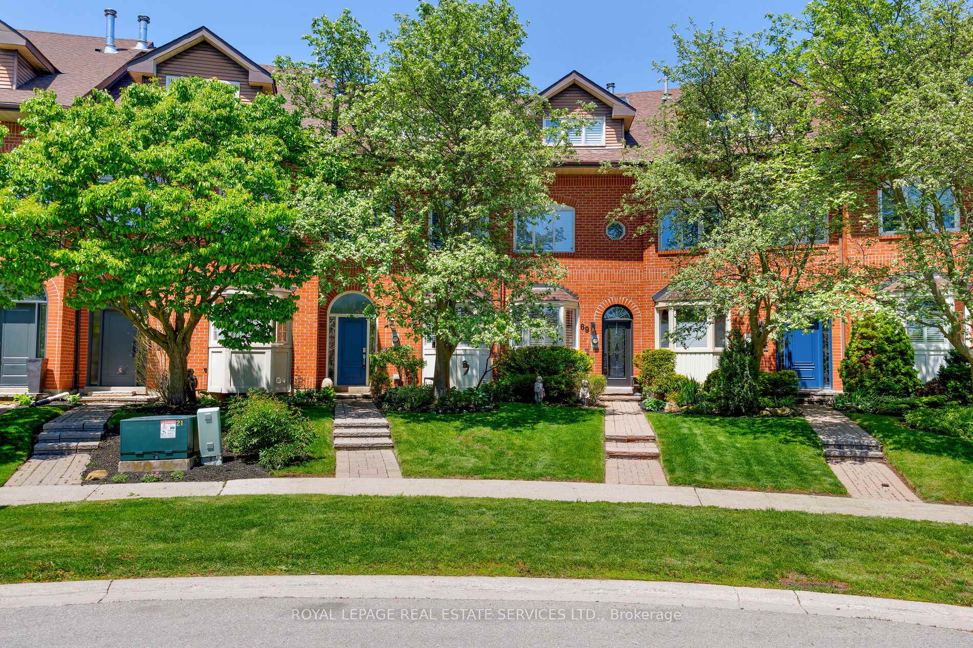 68 Tradewind Drive, Oakville, On L6l 6k8