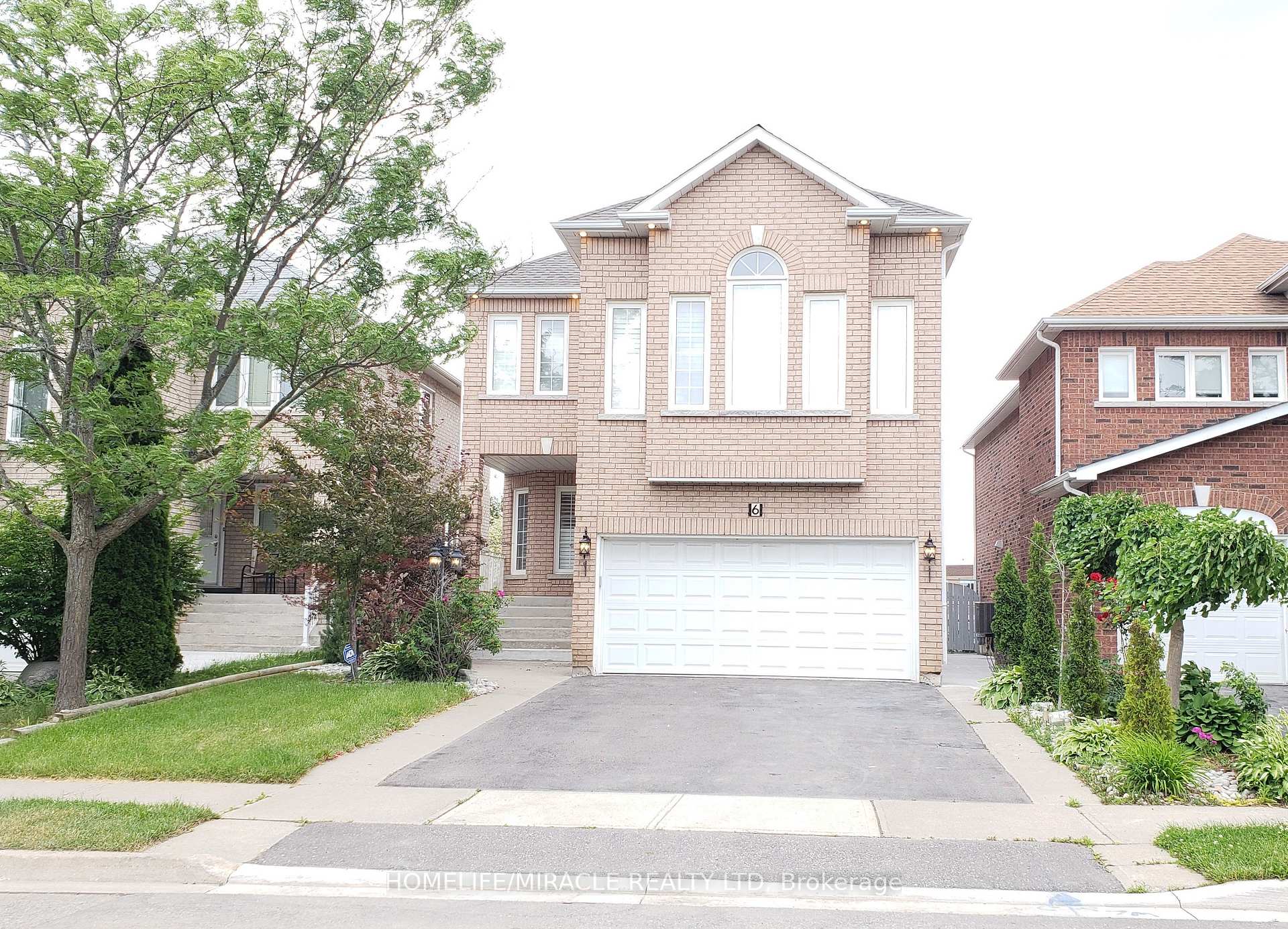 6 Sweet Briar Lane, Brampton, On L6z 4v3