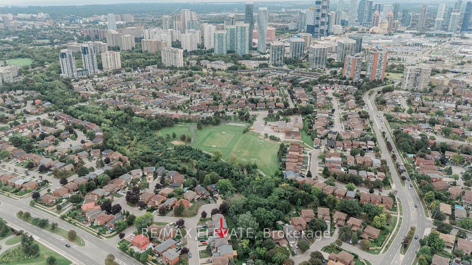 4242 Petersburg Crescent, Mississauga, On L4z 2t3