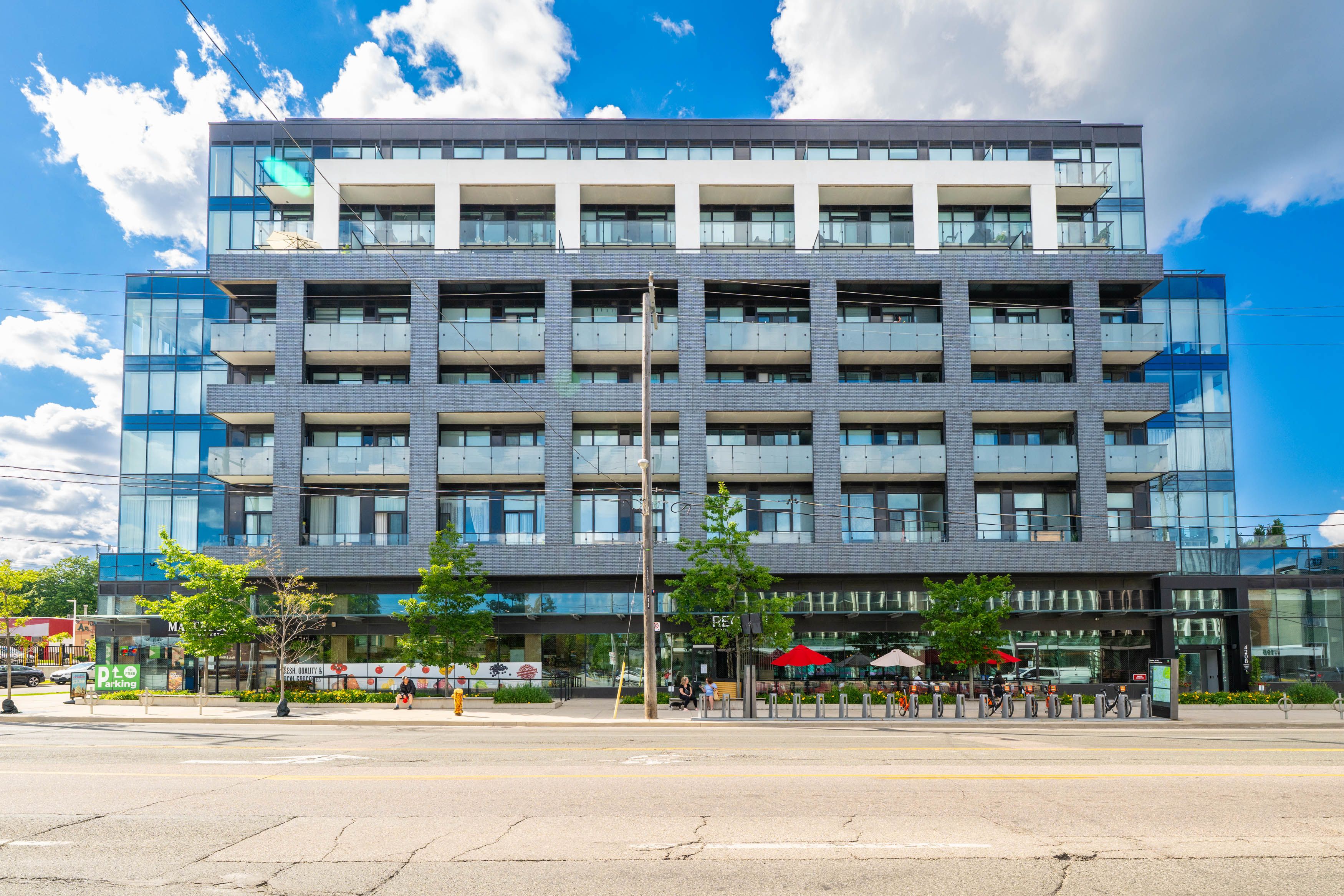 4208 Dundas Street W 414, Toronto, On M8x 1y6