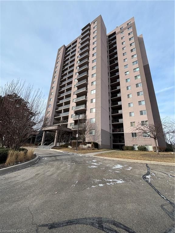 975 Warwick Court 1210, Burlington, On L7t 3z7