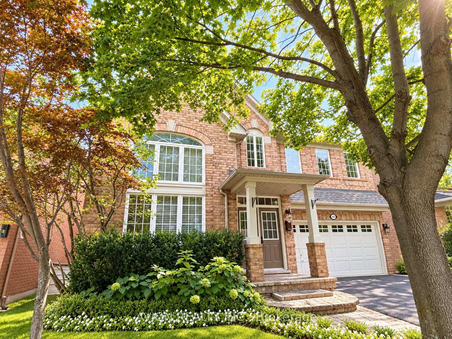 1392 Pinecliff Road, Oakville, On L6m 3z1