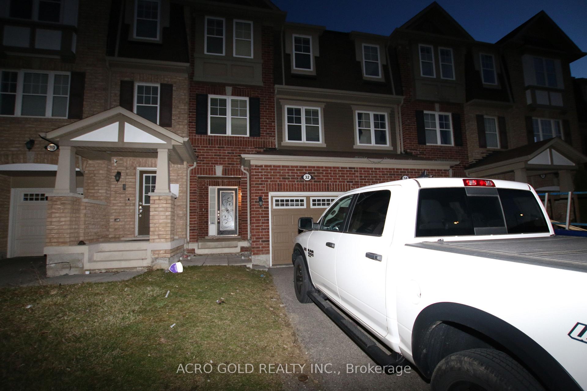32 Mercedes Road, Brampton, On L7a 0z2