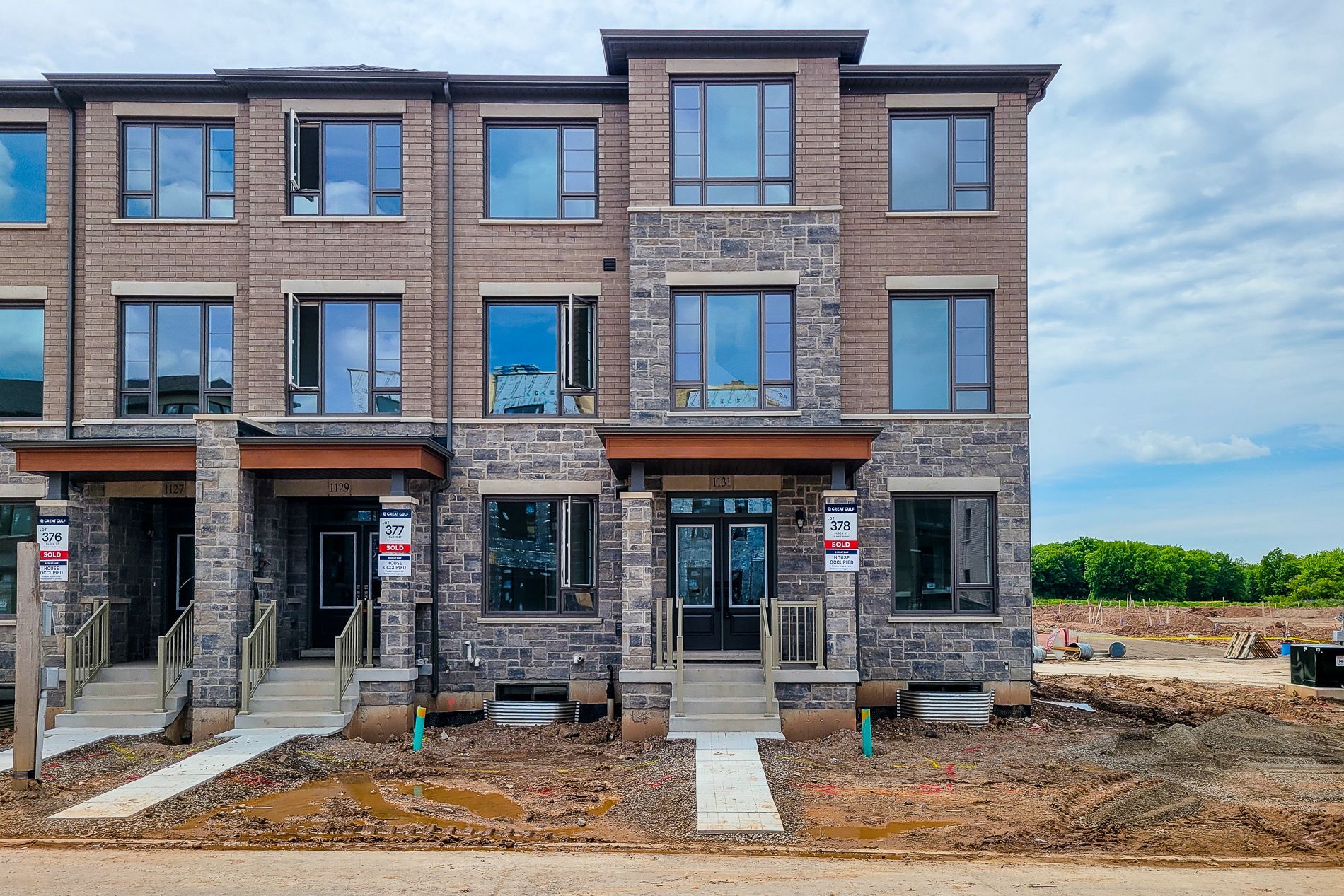 1131 Wheat Boom Drive, Oakville, On L6h 8b9