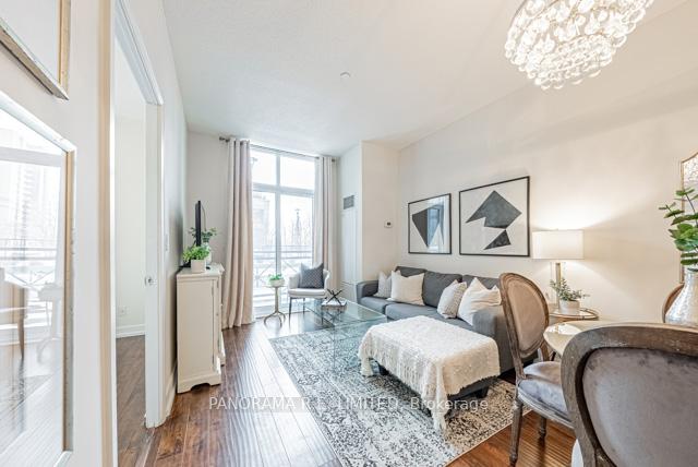 2 Eva Road 121, Toronto, On M9c 0a9