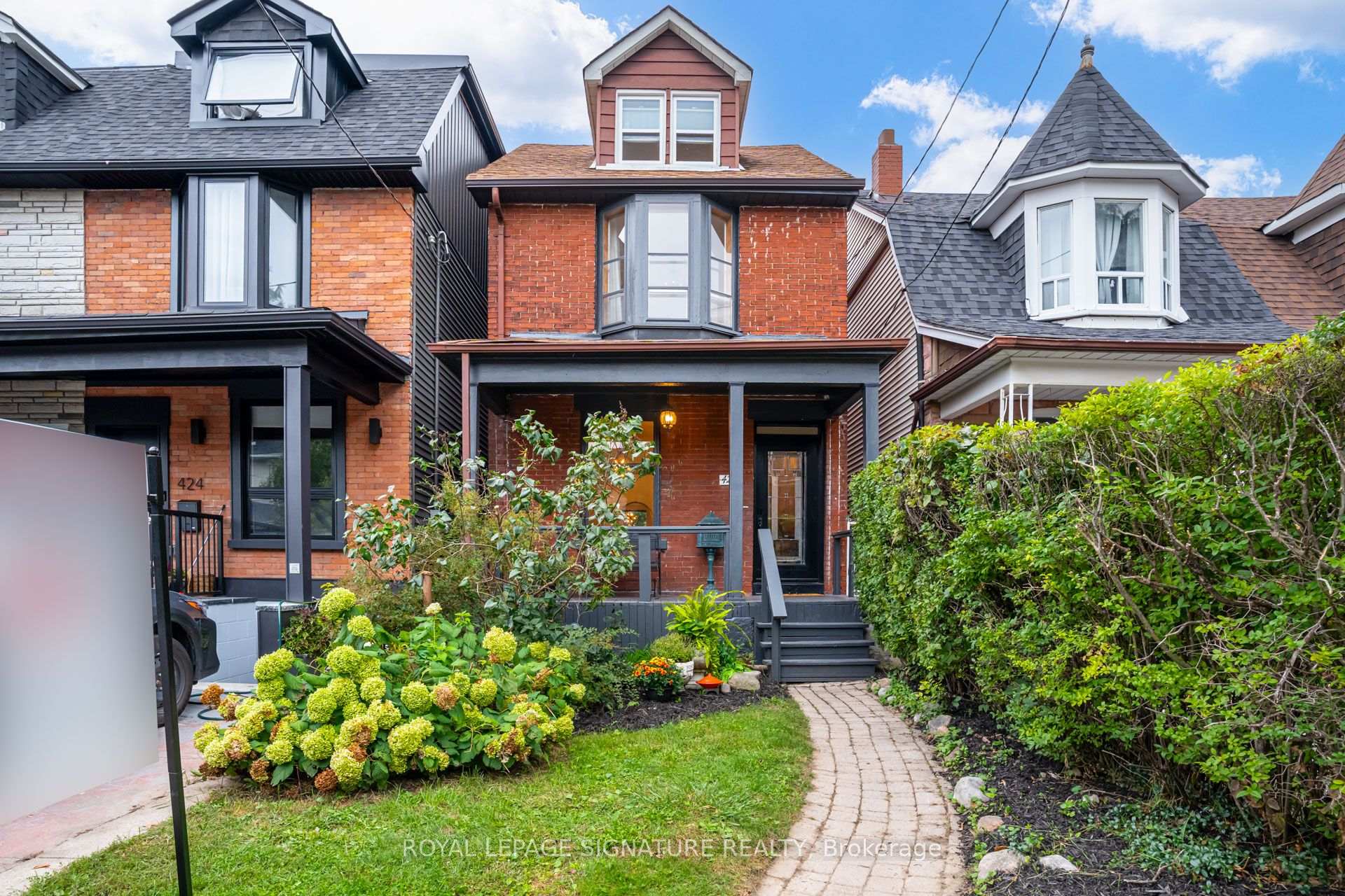 426 N Delaware Avenue N, Toronto, On M6h 2t9