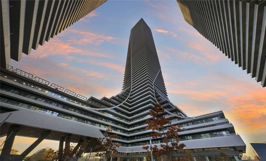 30 Shore Breeze Drive 3714, Toronto, On M8v 0j1