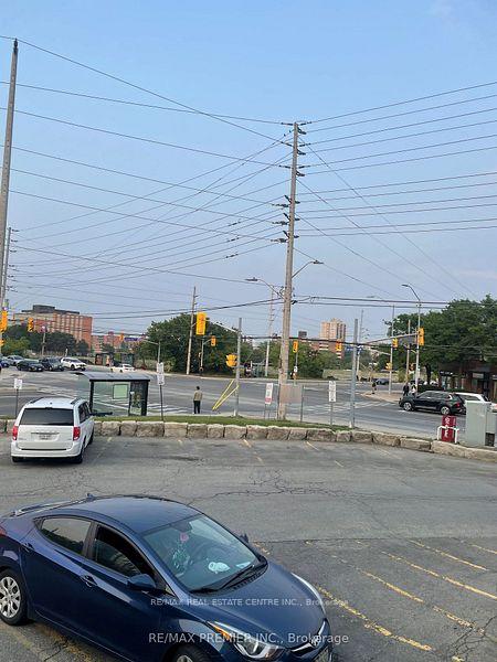 165 Dundas Street W 105, Mississauga, On L5b 2l6