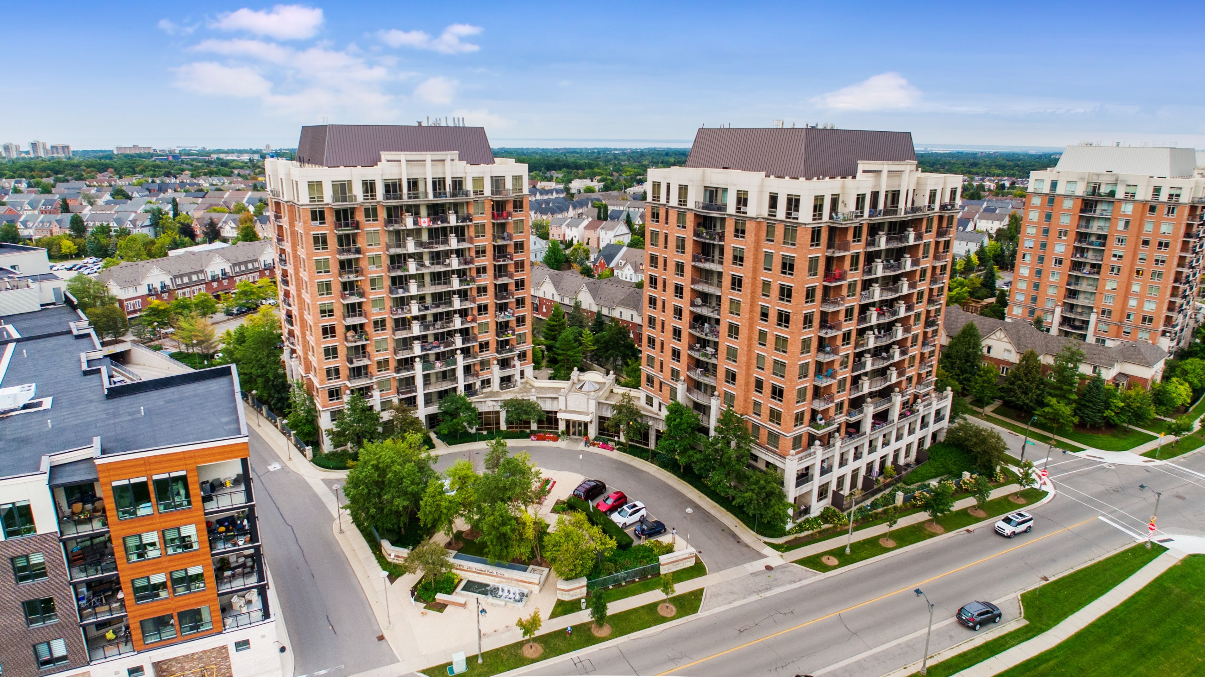 2391 Central Park Drive 303, Oakville, On L6h 0e4
