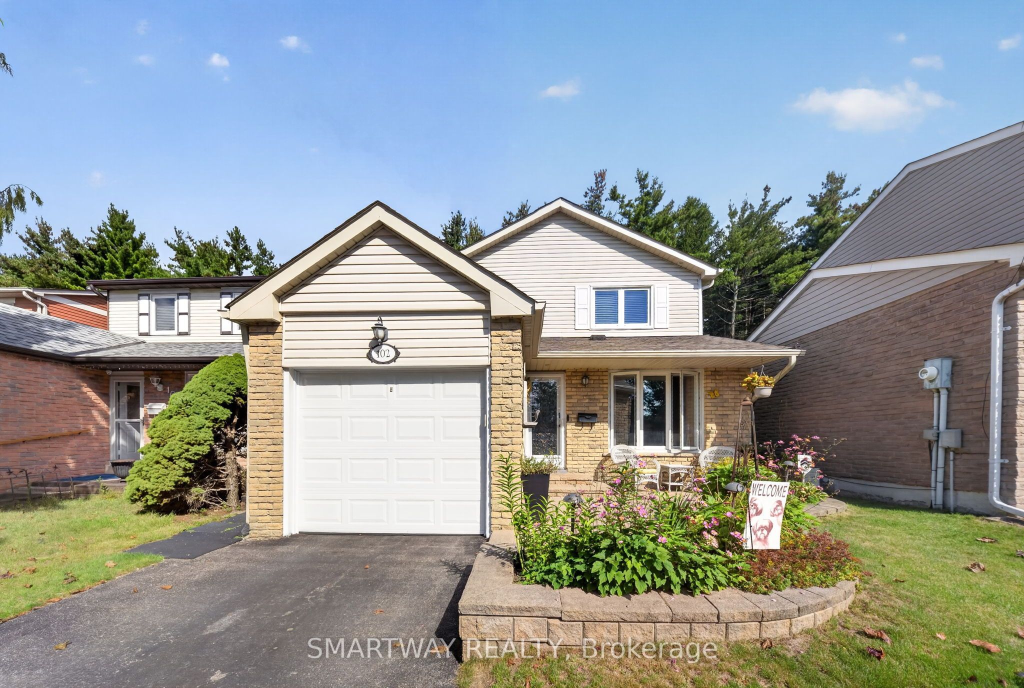 102 Rawling Crescent, Brampton, On L6z 1n8