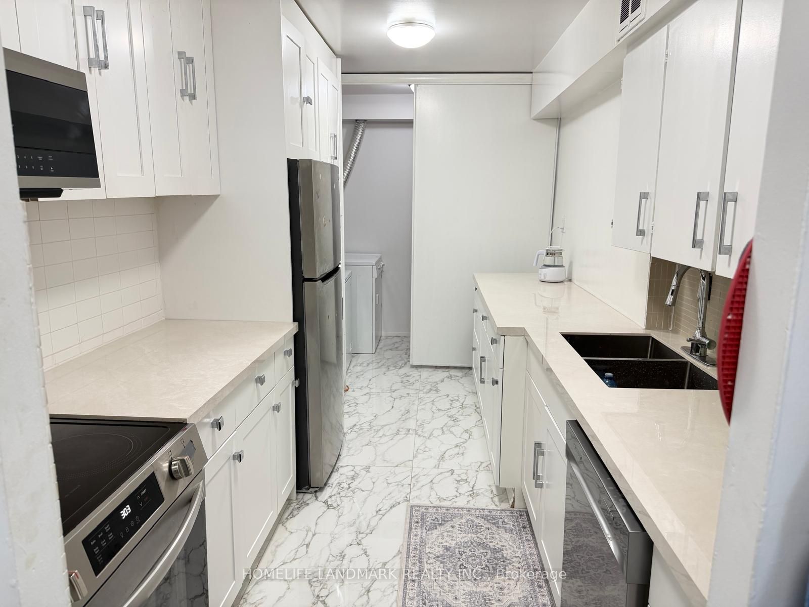 370 Dixon Road 716, Toronto, On M9r 1t2