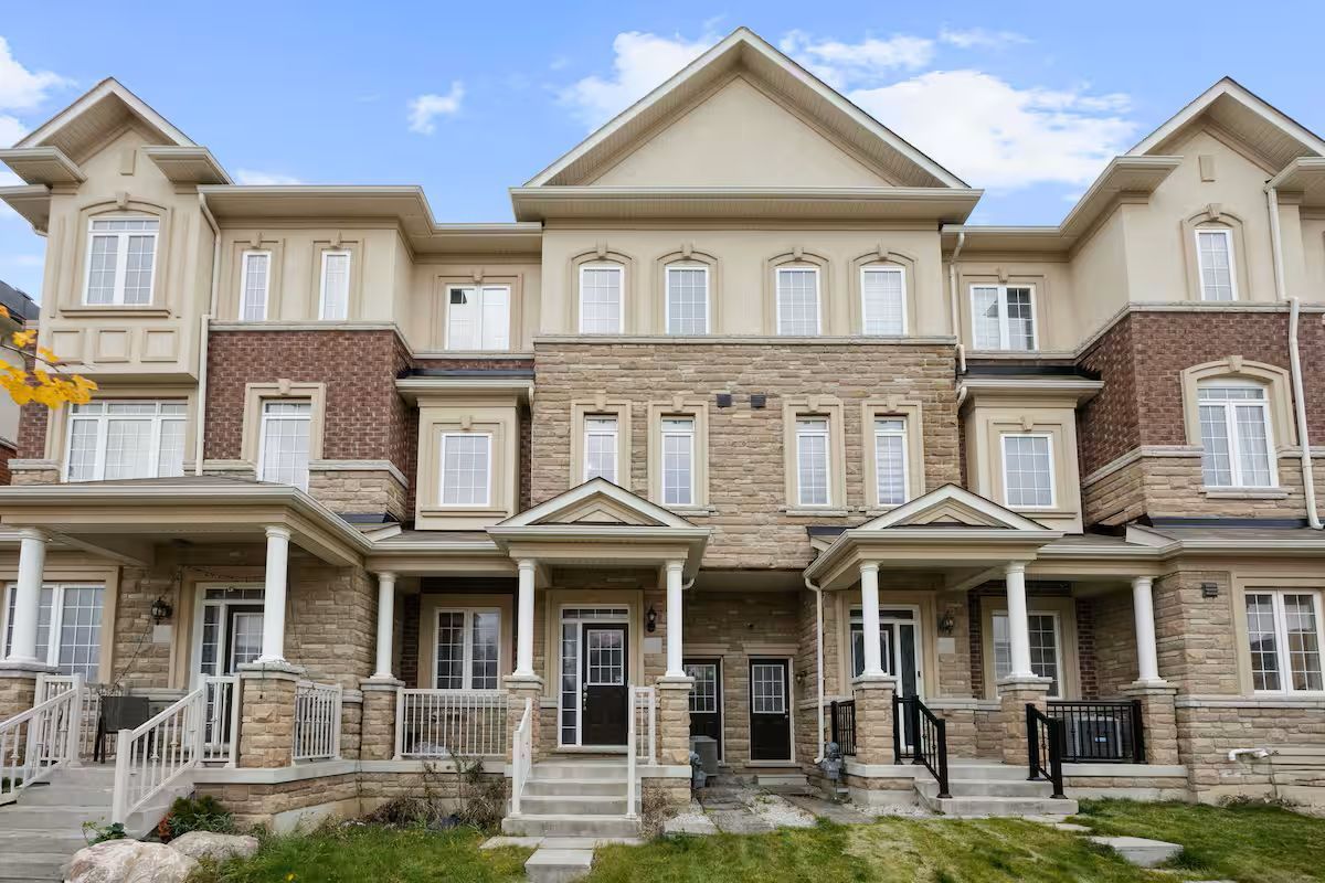 341 Remembrance Road, Brampton, On L7a 4x5
