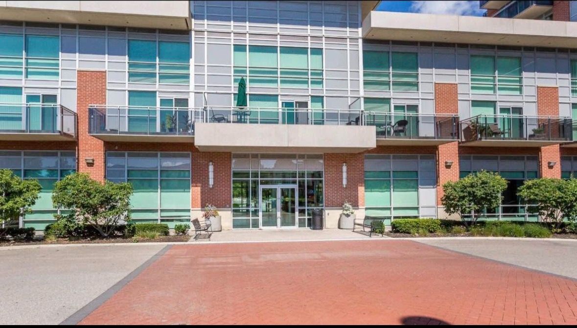215 W Queen Street E 306, Brampton, On L6w 0a9