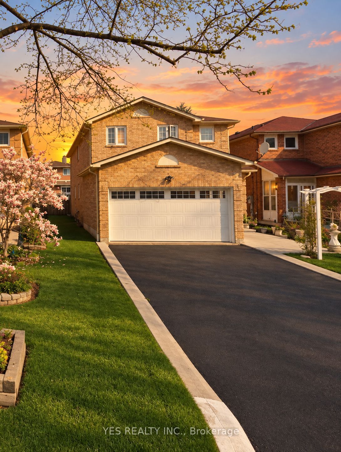 7 Colchester Avenue, Brampton, On L6z 3r1