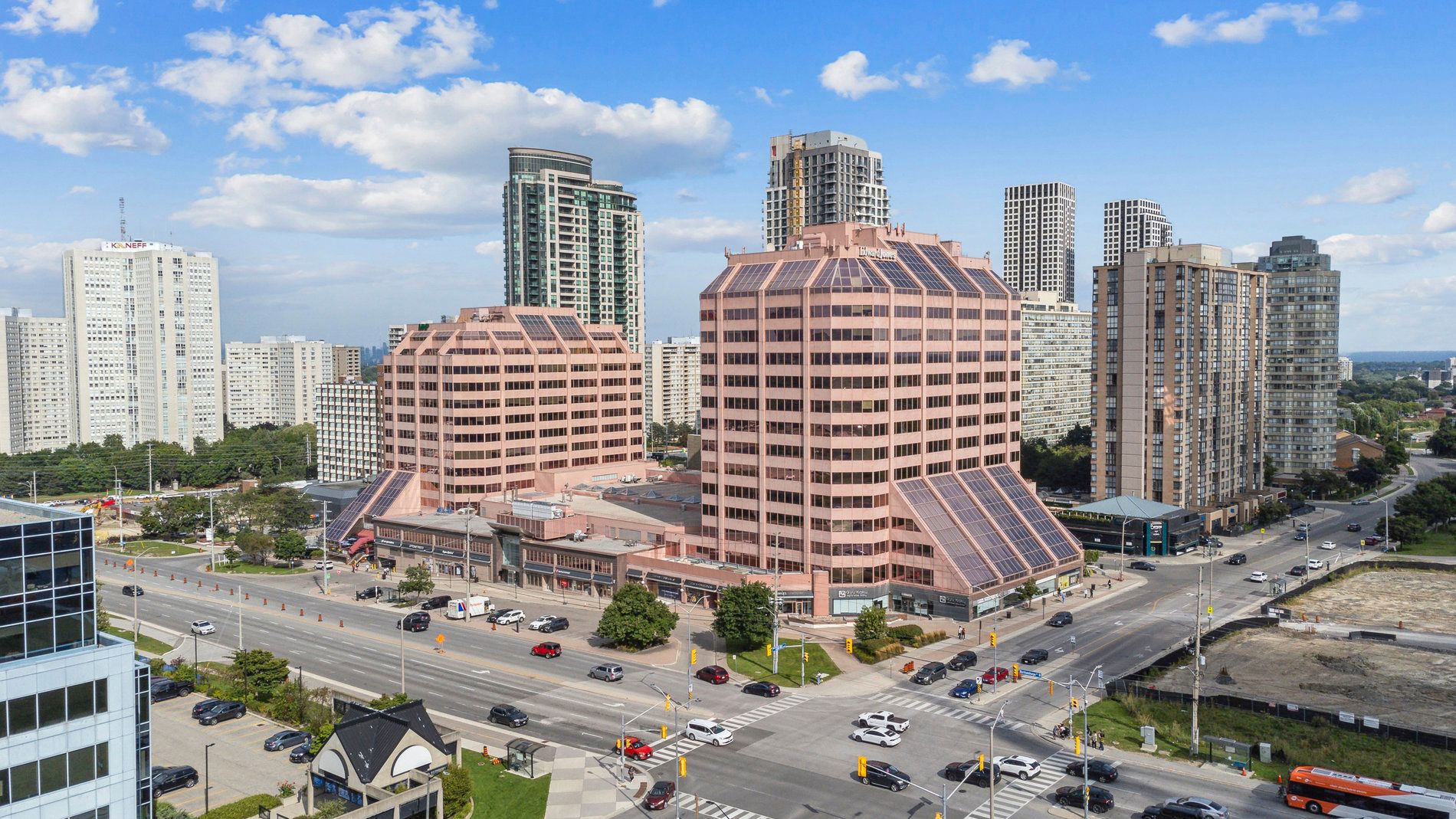 50 Burnhamthorpe Road 601, Mississauga, On L5b 3c3