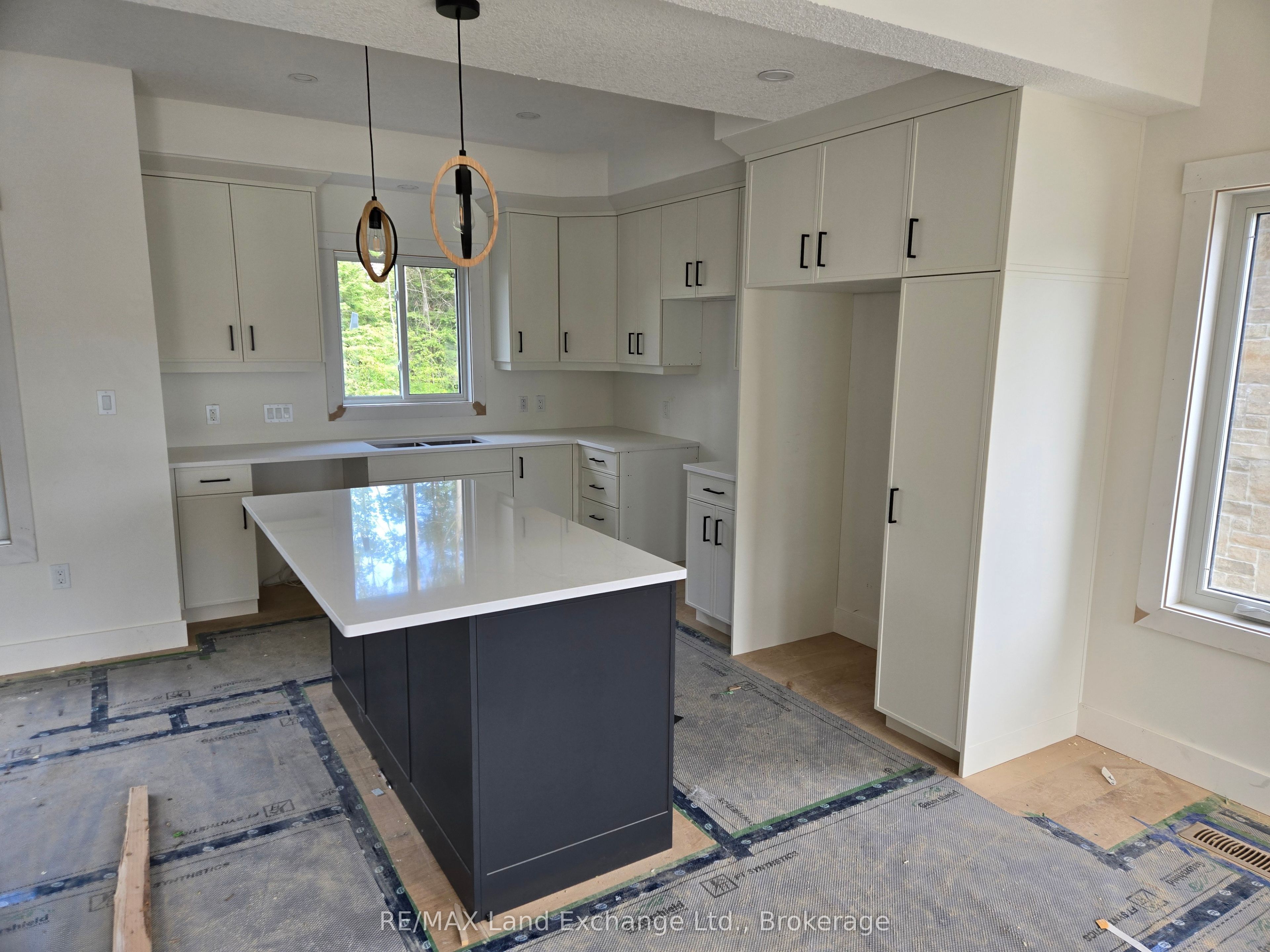766 Campbell Avenue, Kincardine, On N2z 1w1
