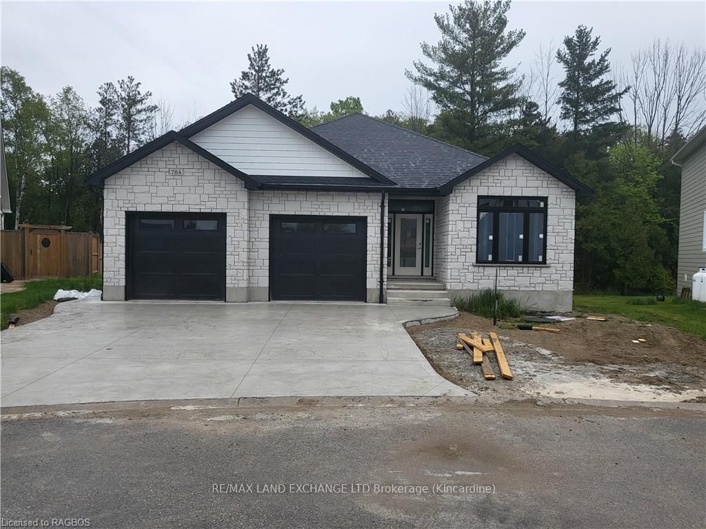 784 Campbell Avenue, Kincardine, On N2z 1w1