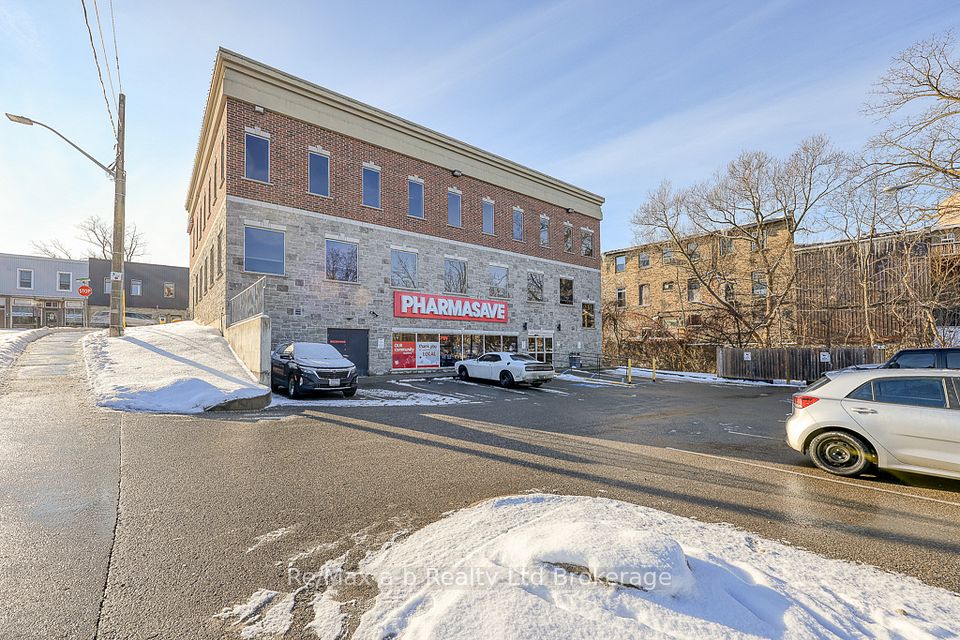 19 King Street E, Ingersoll, On N5c 1g3