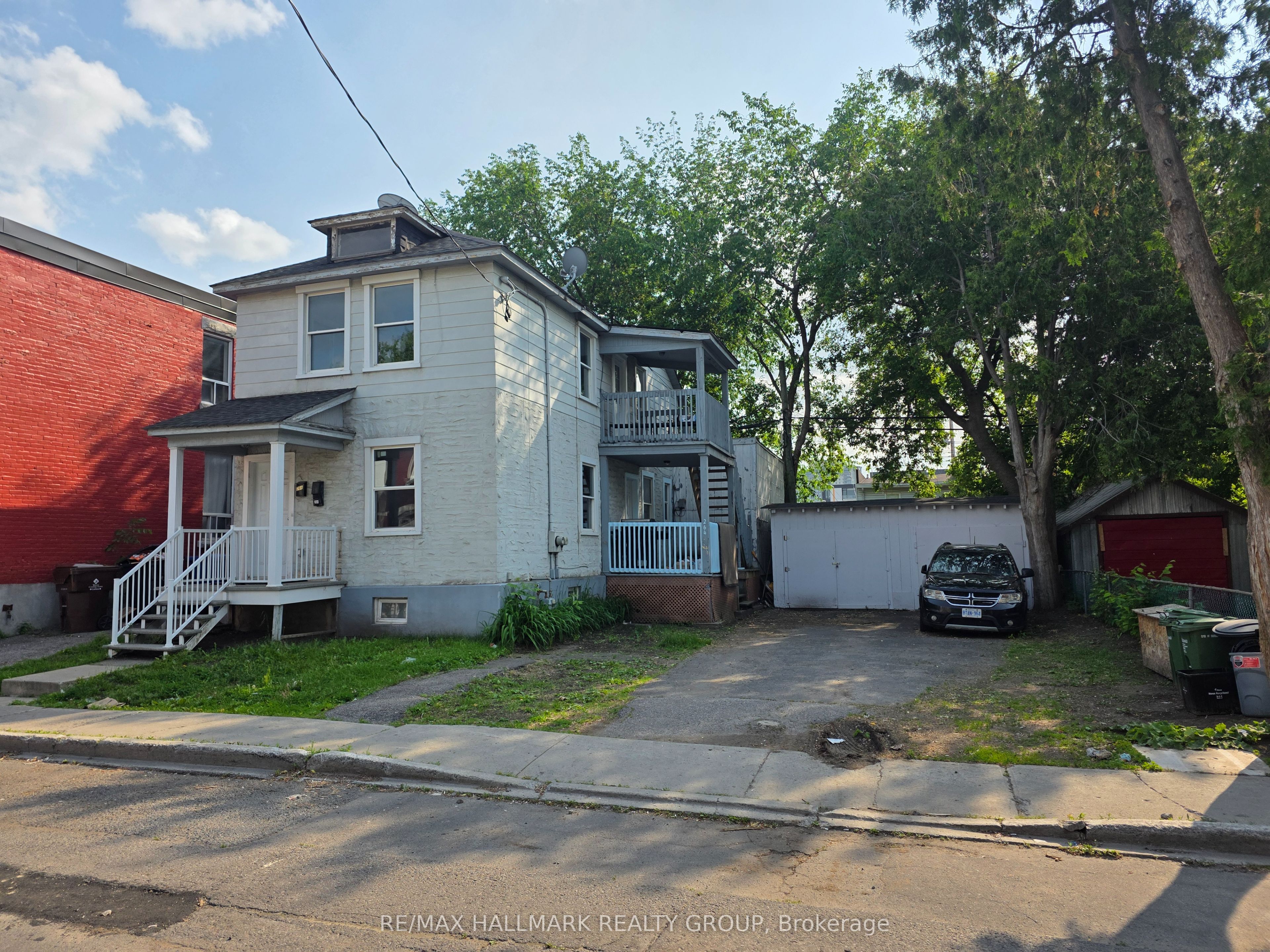 266 Emond Street, Vanier And Kingsview Park, On K1l 7r8