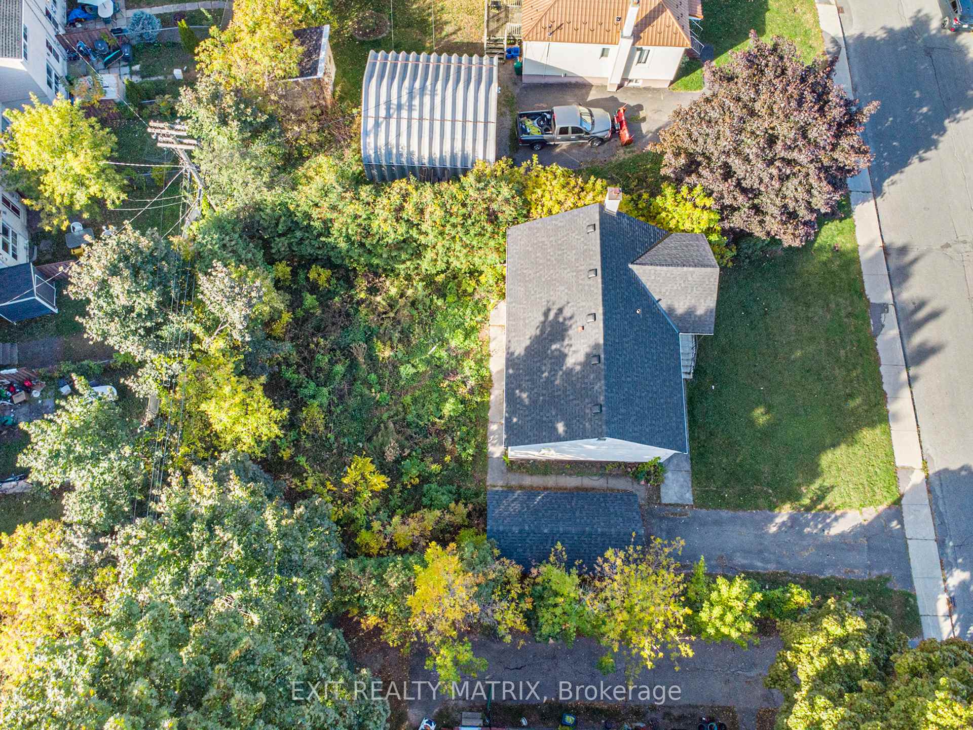 436 Blake Boulevard, Vanier And Kingsview Park, On K1k 1b1