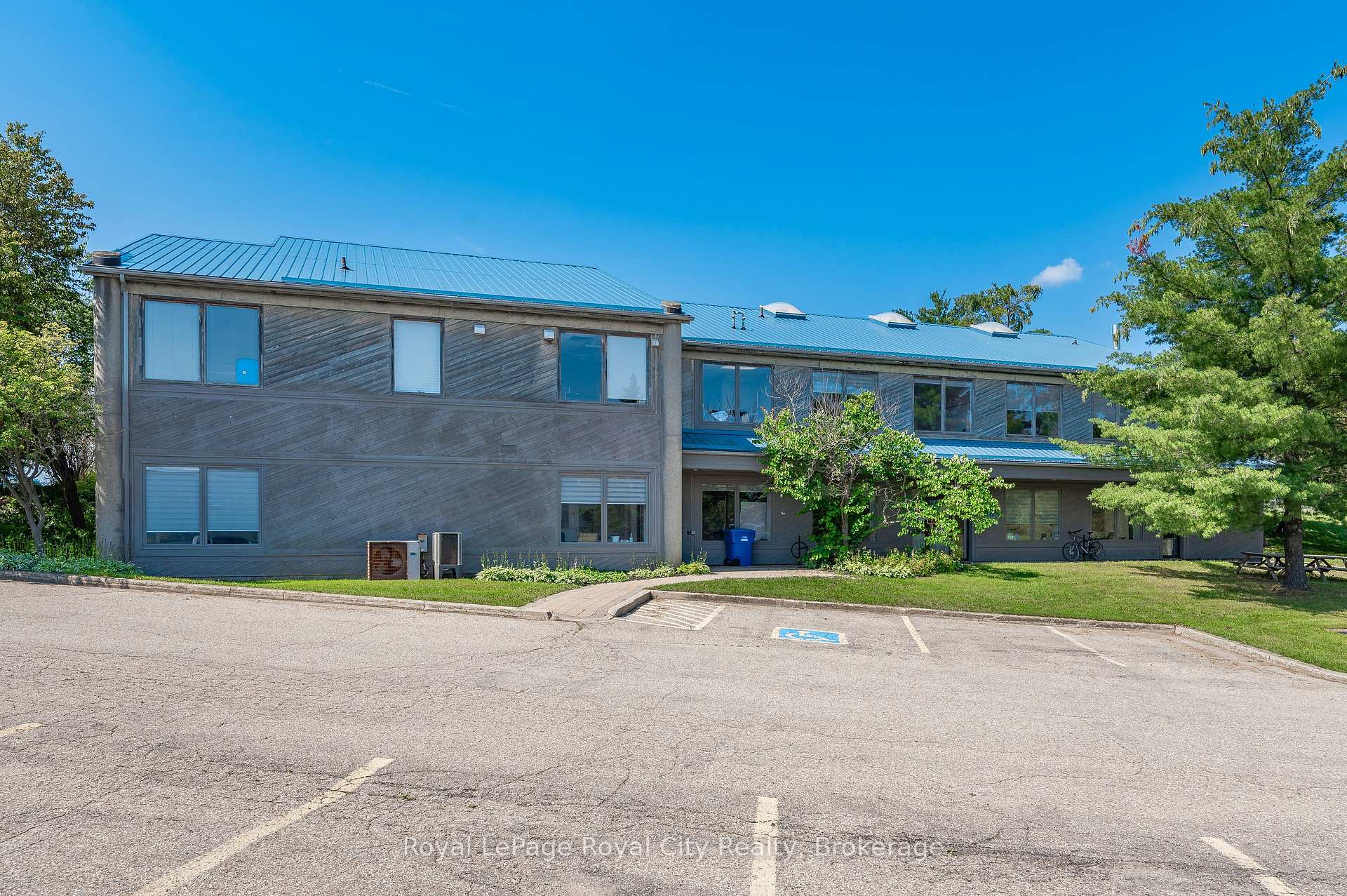 361 Southgate Drive, Guelph, On N1g 3m5