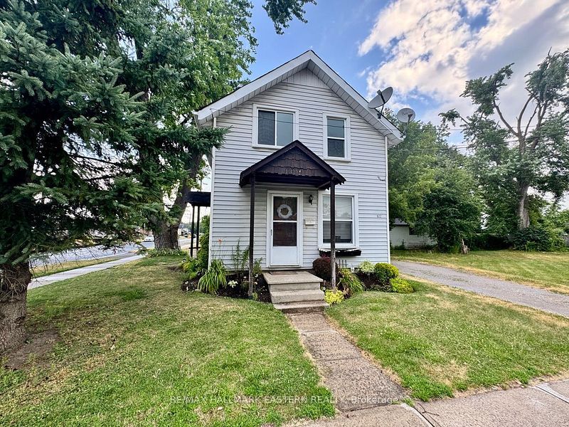 822 St. Mary'S Street, Peterborough, On K9j 4h3
