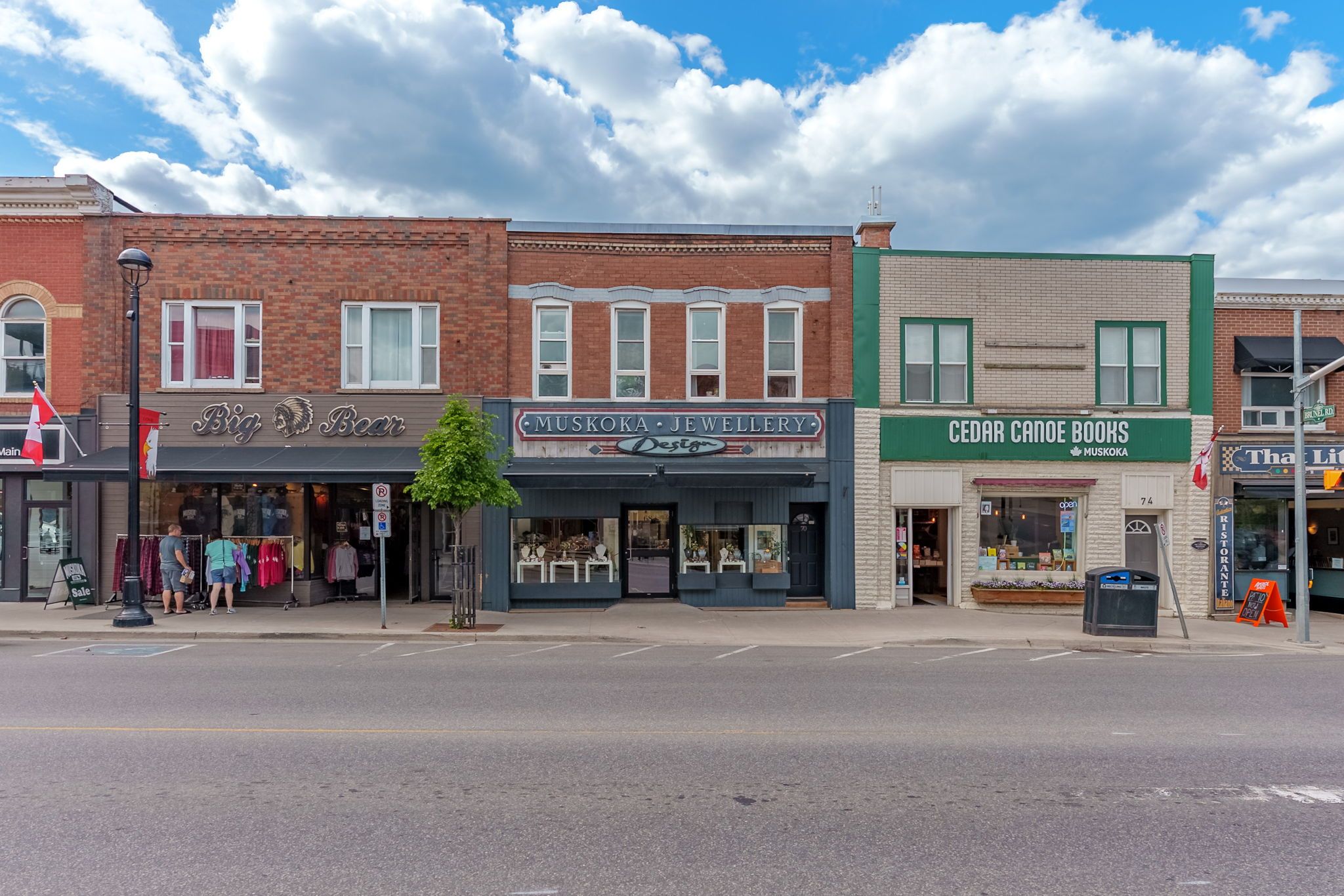 68 Main Street E, Huntsville, On P1h 2c7