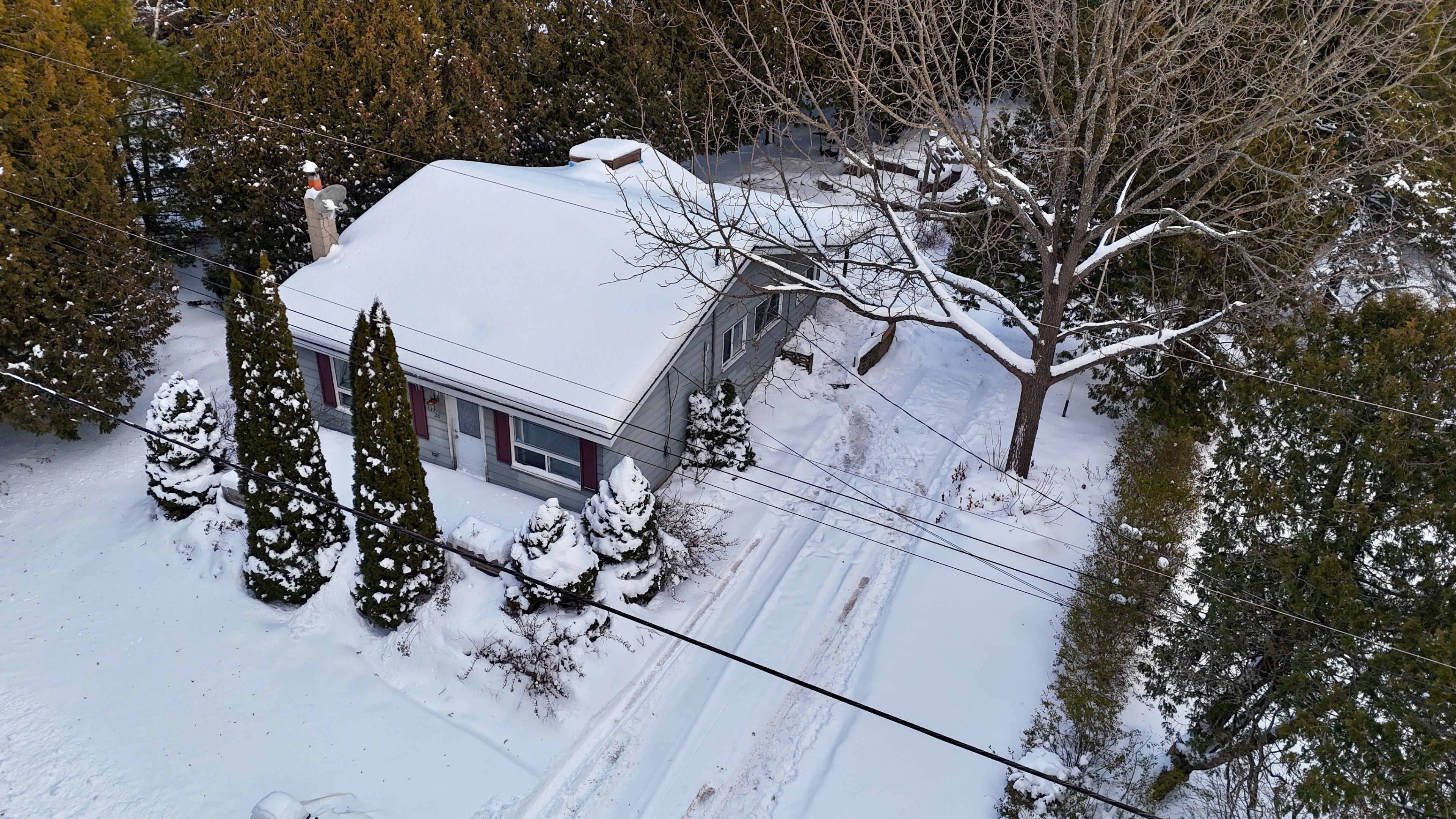 28 Harpur Drive, Northern Bruce Peninsula, On N0h 2r0